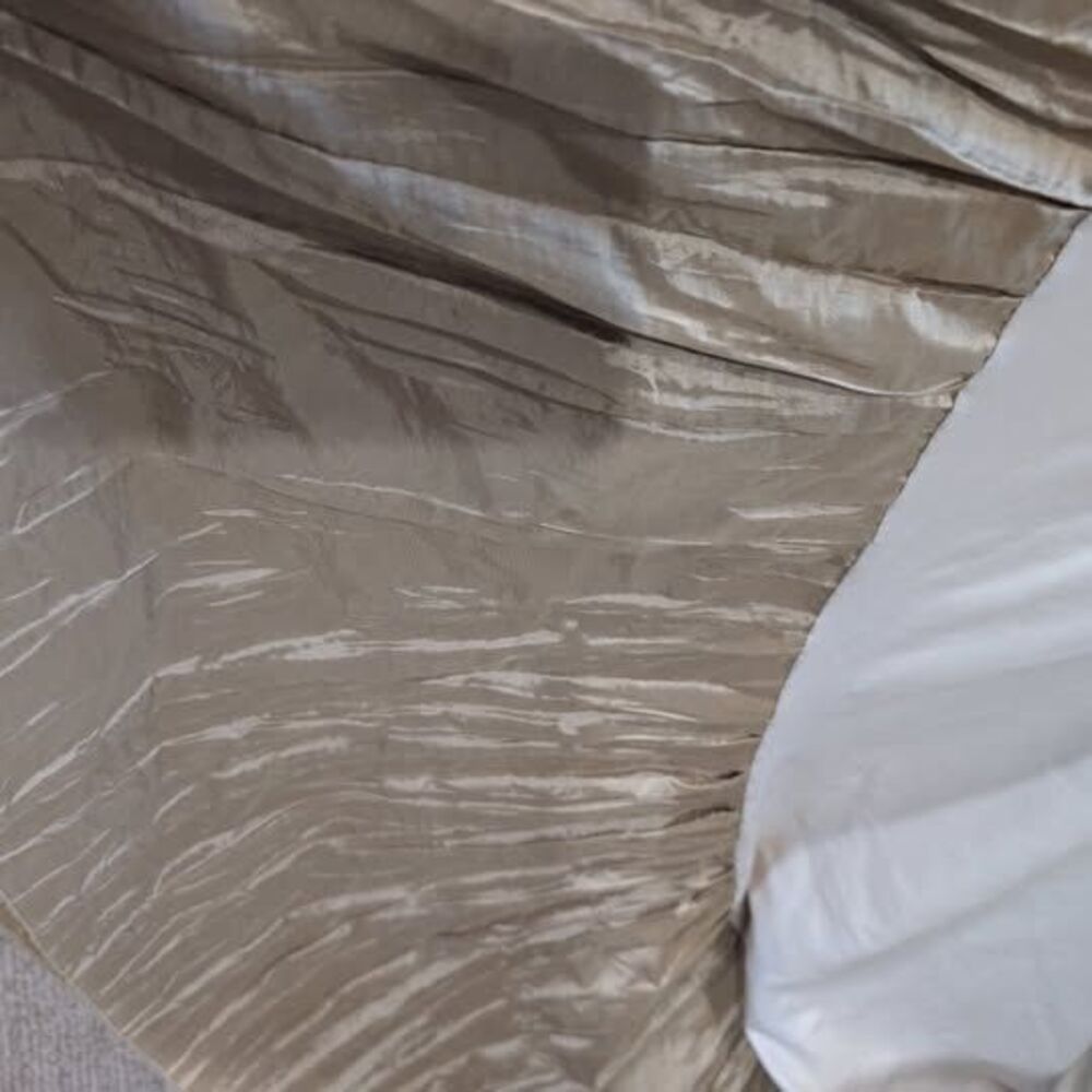 Queen Size 60x80 Gold Bedskirt - Picture 5 of 6
